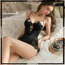 Load image into Gallery viewer, Timeless Elegance Plain Lace Lingerie Set
