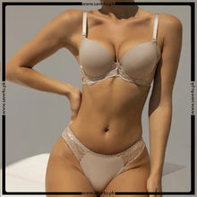 Load image into Gallery viewer, Ultra Light Padding Lace Romantic Bra Set
