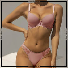 Load image into Gallery viewer, Ultra Light Padding Lace Romantic Bra Set
